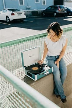 Проигрыватель Crosley (Кросли) Portfolio CR6252A-TU